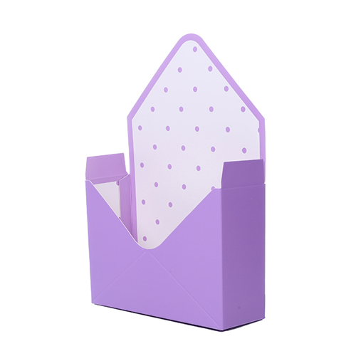 23cm Cardboard Envelope - Polka Dot Lilac/White